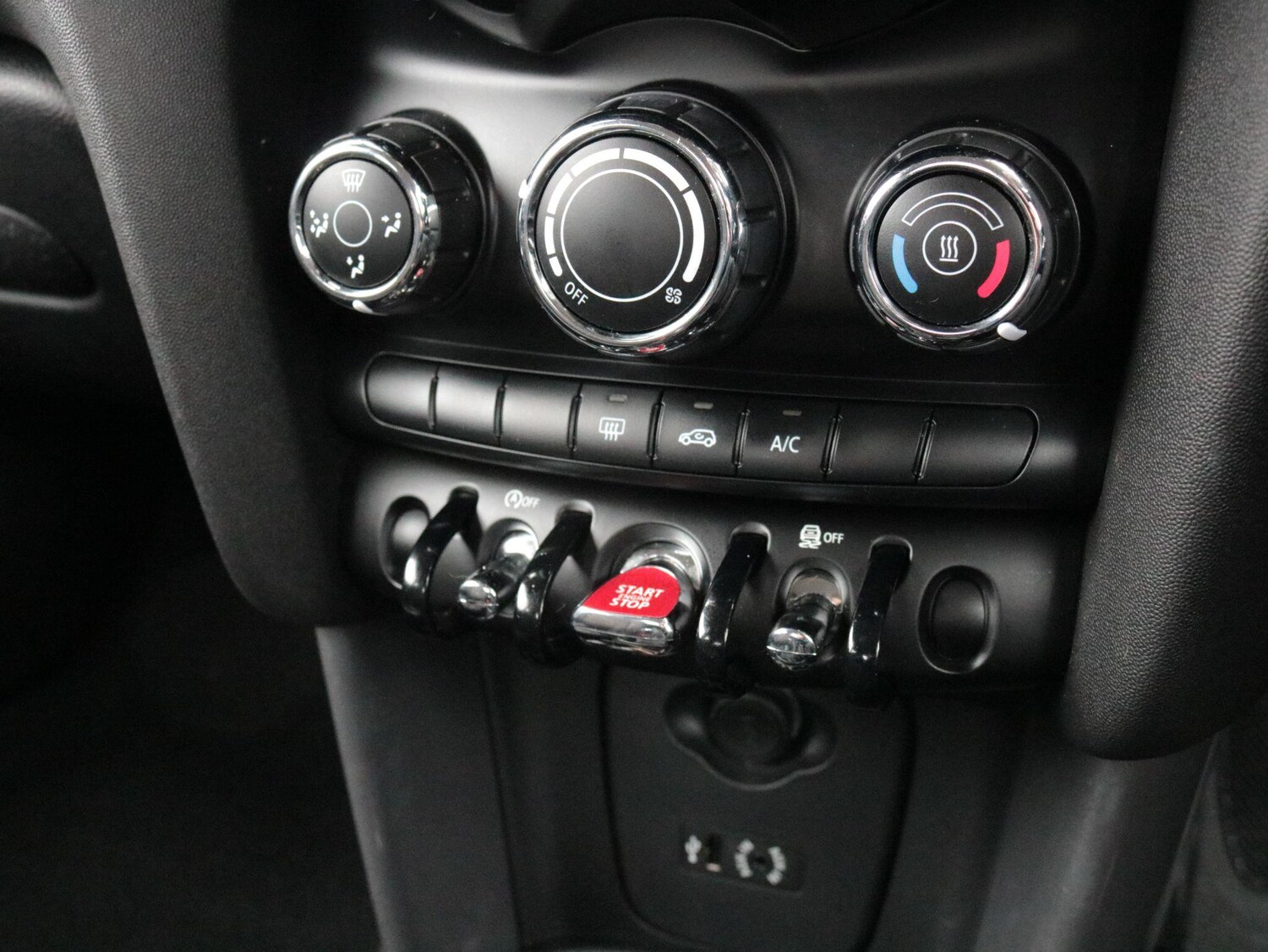 Used MINI Hatch 2017 for sale - 76591993: Photo 19