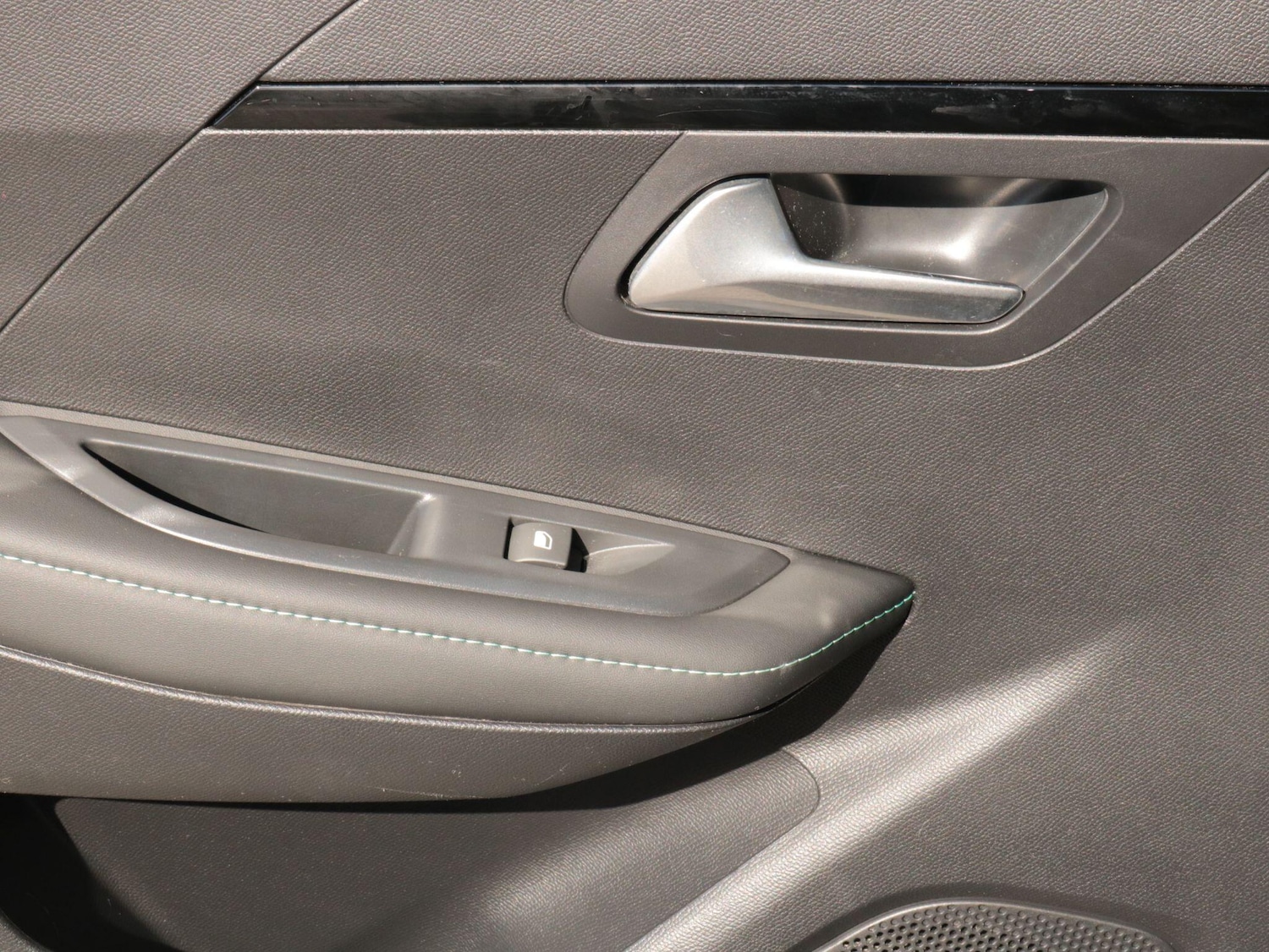 Used Peugeot 208 for sale - 78136078: Photo 27