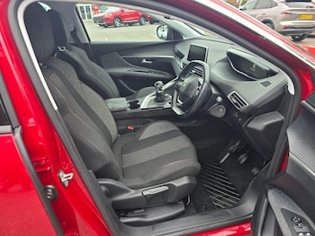 Used Peugeot 3008 2018 for sale - 79553775: Photo