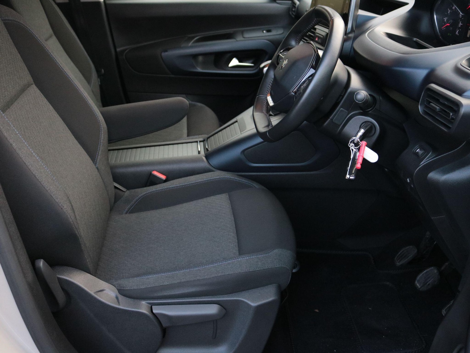 Used Peugeot Rifter 2021 for sale - 76965318: Photo 16