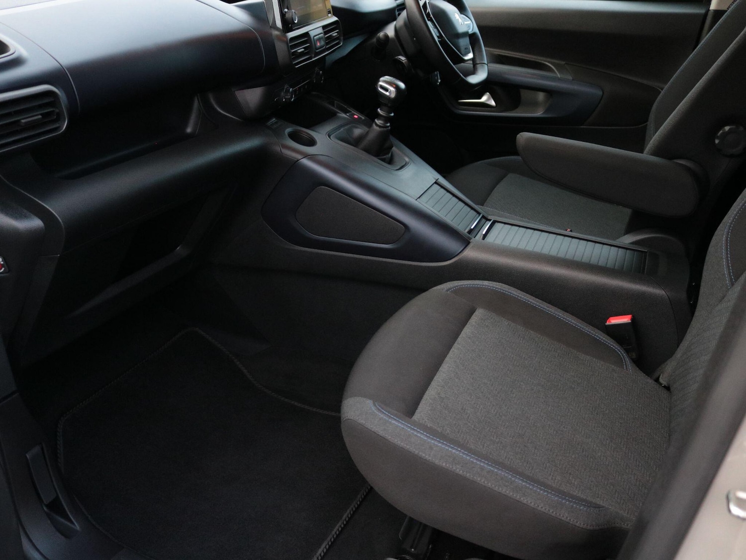 Used Peugeot Rifter 2021 for sale - 76965318: Photo 18