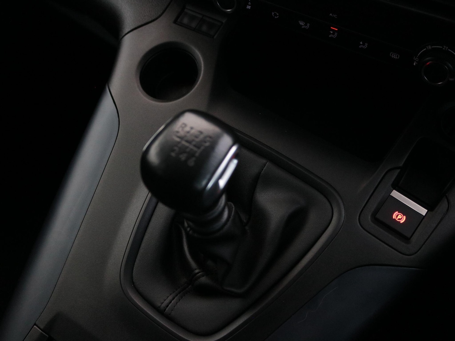 Used Peugeot Rifter 2021 for sale - 76965318: Photo 25