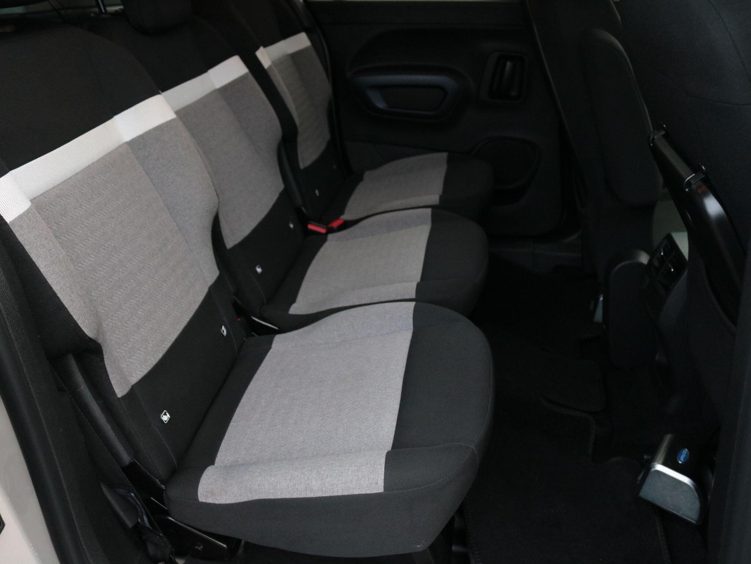 Used Peugeot Rifter 2021 for sale - 76965318: Photo 27