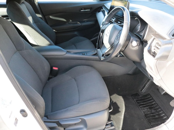 Used Toyota C-HR 2017 for sale - 76059653: Photo 10