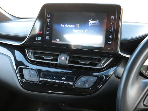 Used Toyota C-HR 2017 for sale - 76059653: Photo 15