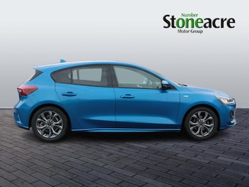 Used Ford Focus 2023 for sale - 76772110: Photo