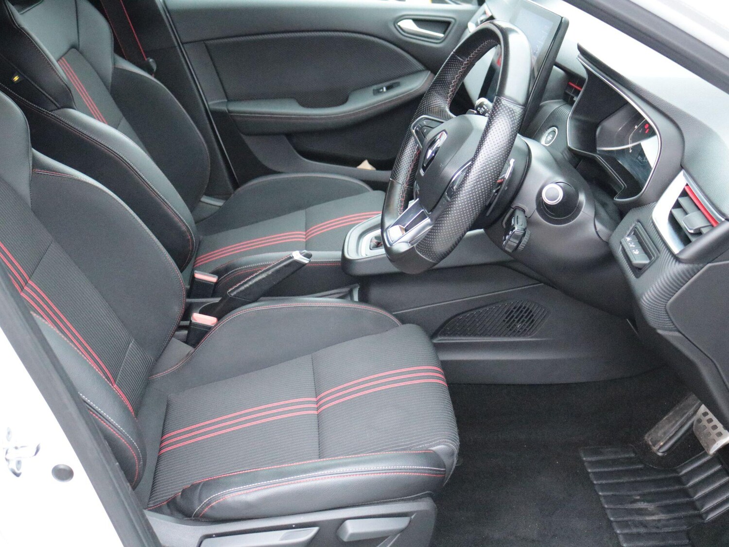 Used Renault Clio for sale - 77344662: Photo 13