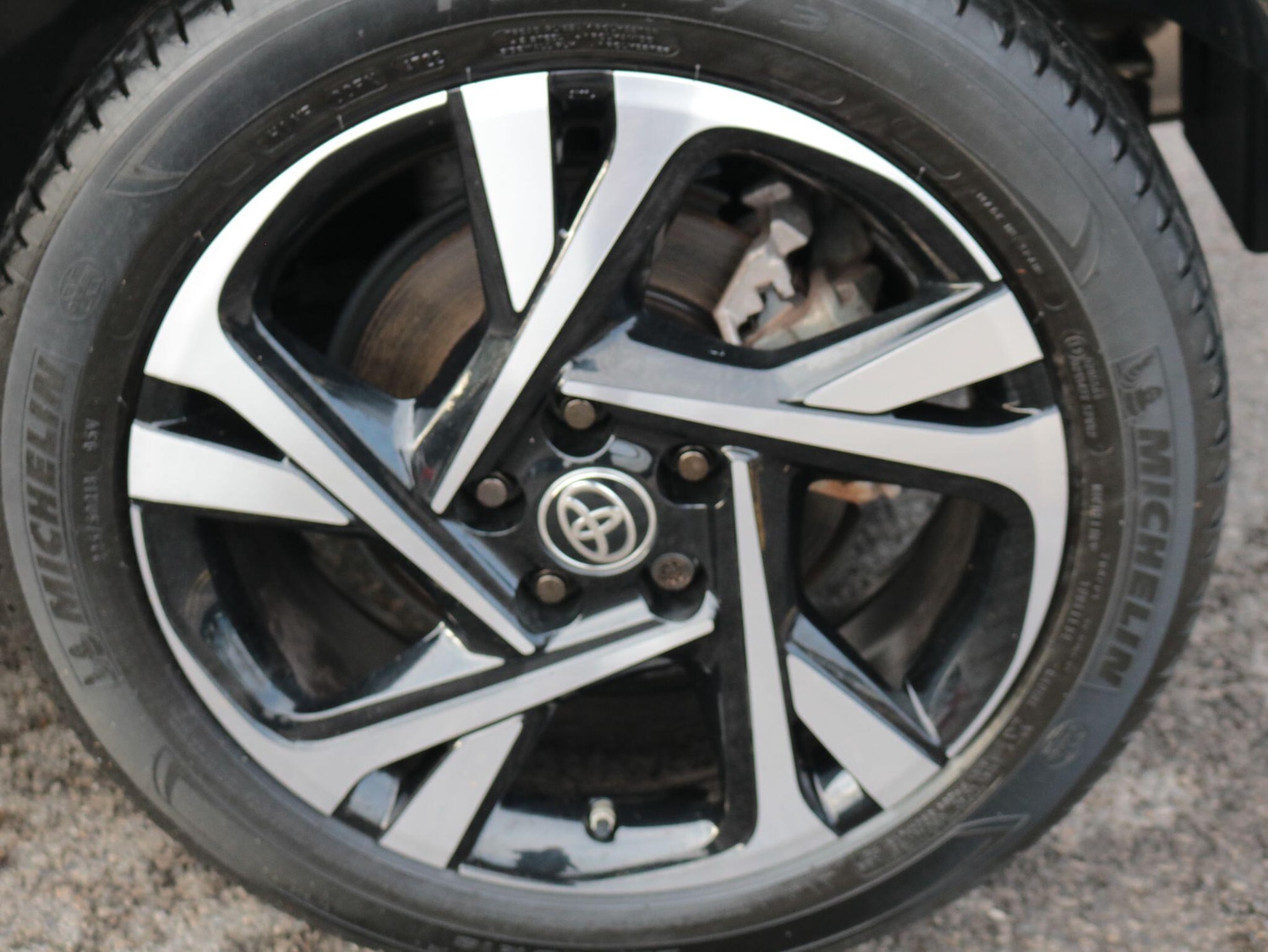 Used Toyota C-HR 2023 for sale - 77255144: Photo 12