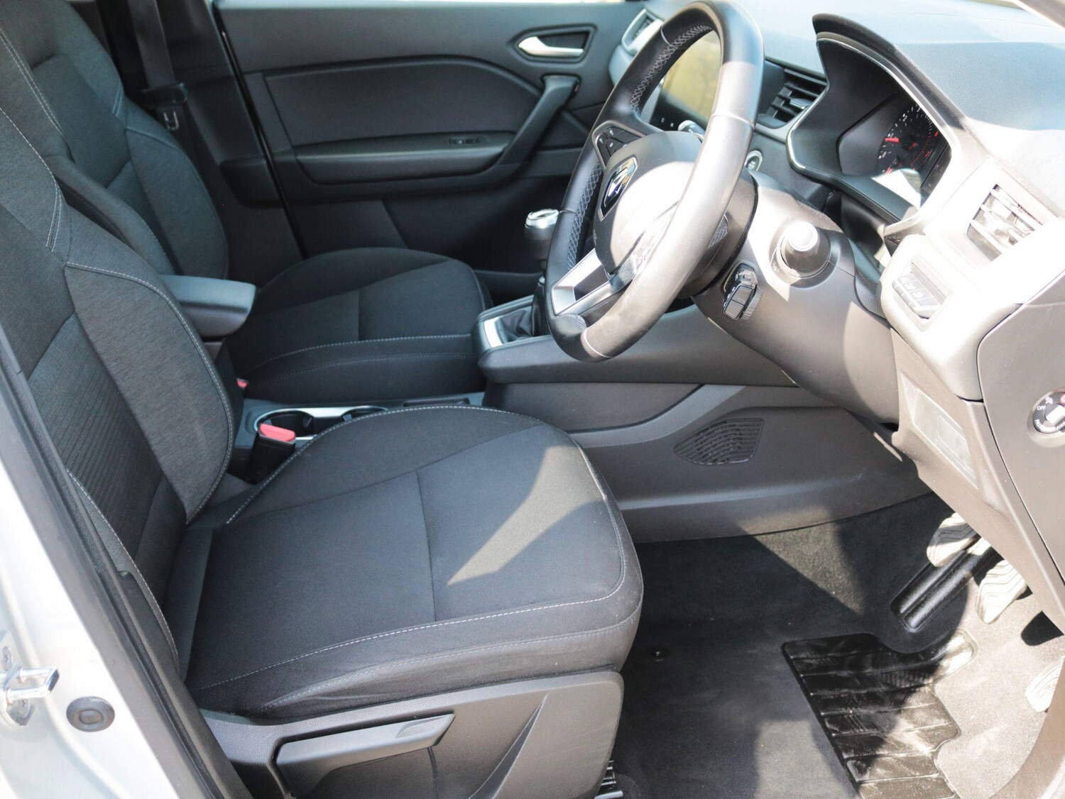 Used Renault Captur for sale - 78215156: Photo 17