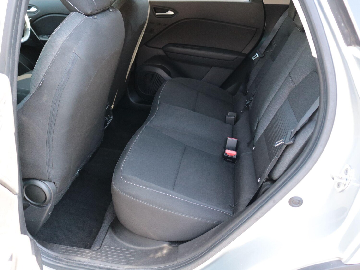 Used Renault Captur for sale - 78215156: Photo 29