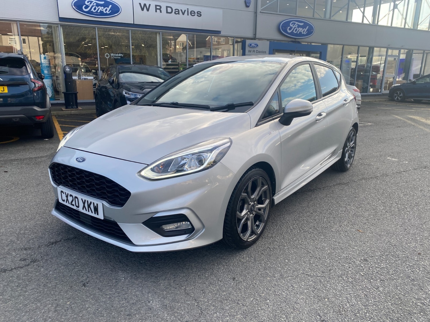 Used Ford Fiesta 2020 for sale - 76302255: Photo 3