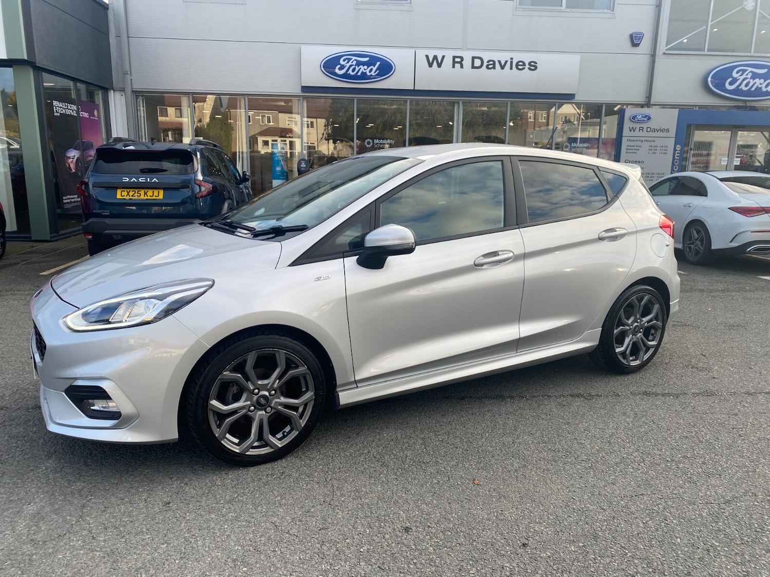 Used Ford Fiesta 2020 for sale - 76302255: Photo 4