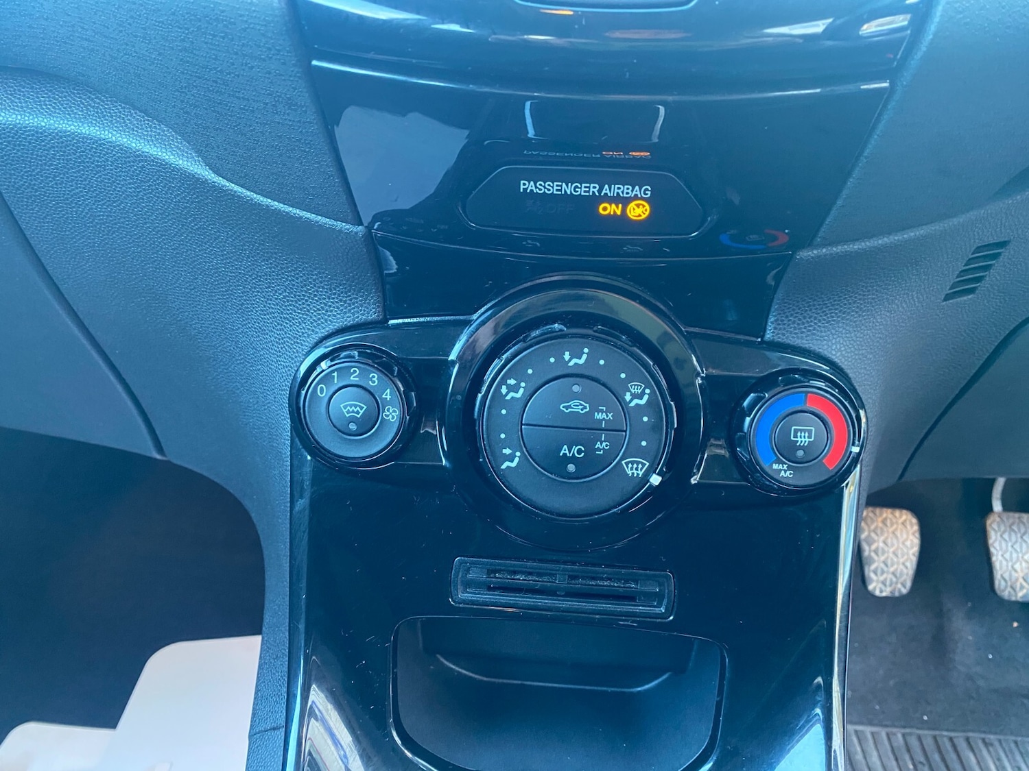 Used Ford Fiesta 2015 for sale - 76302215: Photo 23