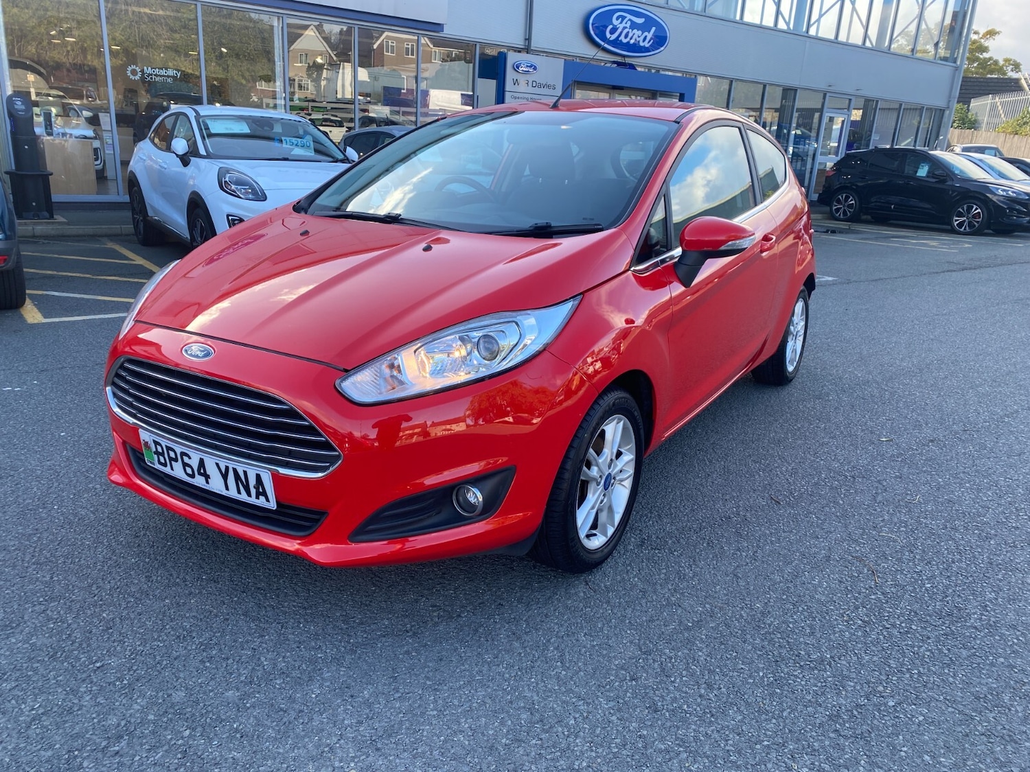 Used Ford Fiesta 2015 for sale - 76302215: Photo 3