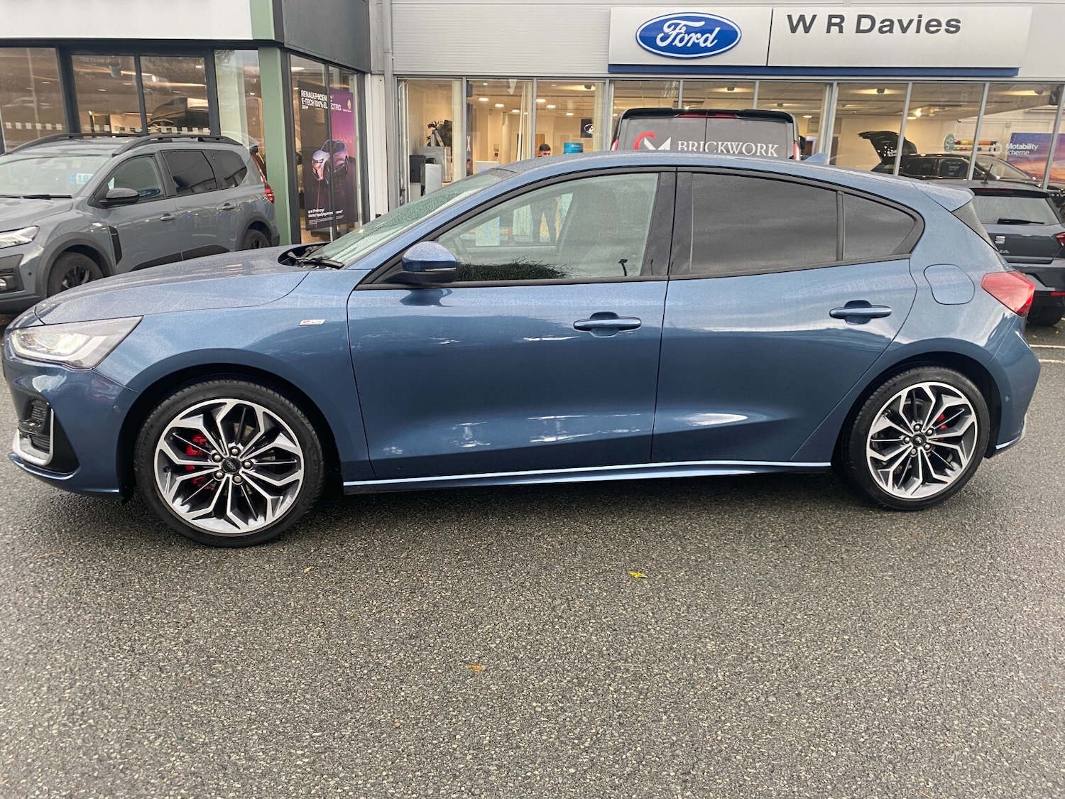 Used Ford Focus 2023 for sale - 76479861: Photo 5