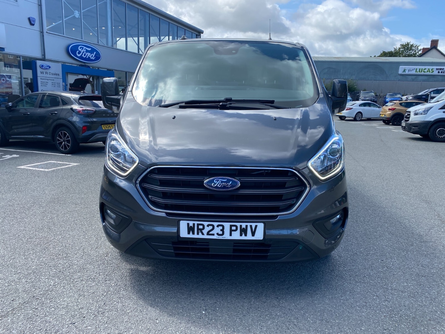 Used Ford Transit Custom 2023 for sale - 76276403: Photo 2