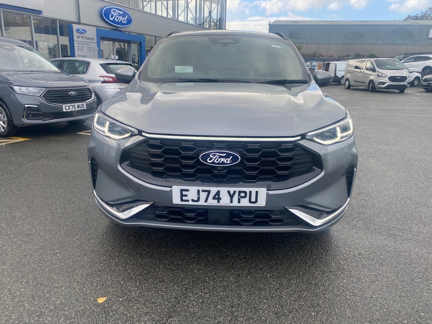 Used Ford Kuga 2024 for sale - 76428111: Photo 2