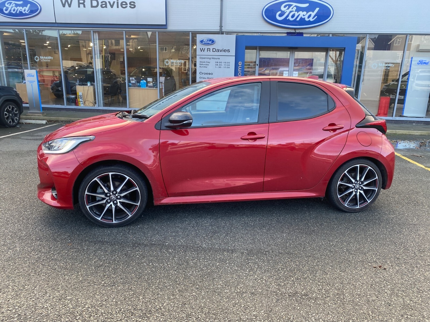 Used Toyota Yaris 2023 for sale - 76894828: Photo 5