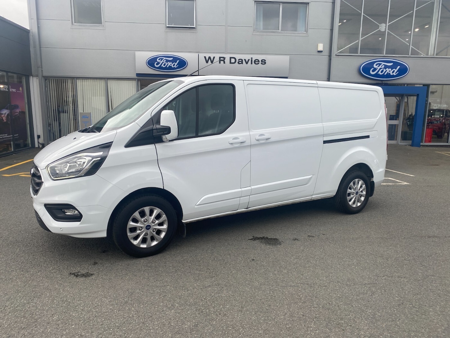 Used Ford Transit Custom 2023 for sale - 76276581: Photo 4