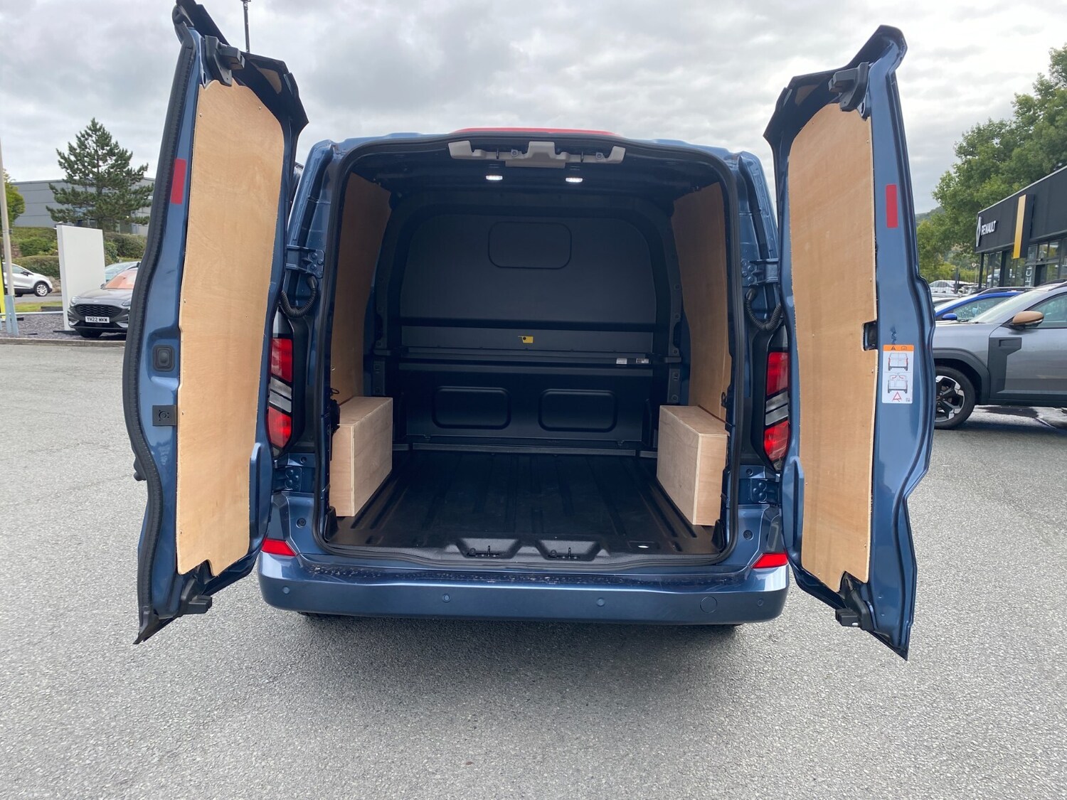 Used Ford Transit Custom 2024 for sale - 76276357: Photo 17