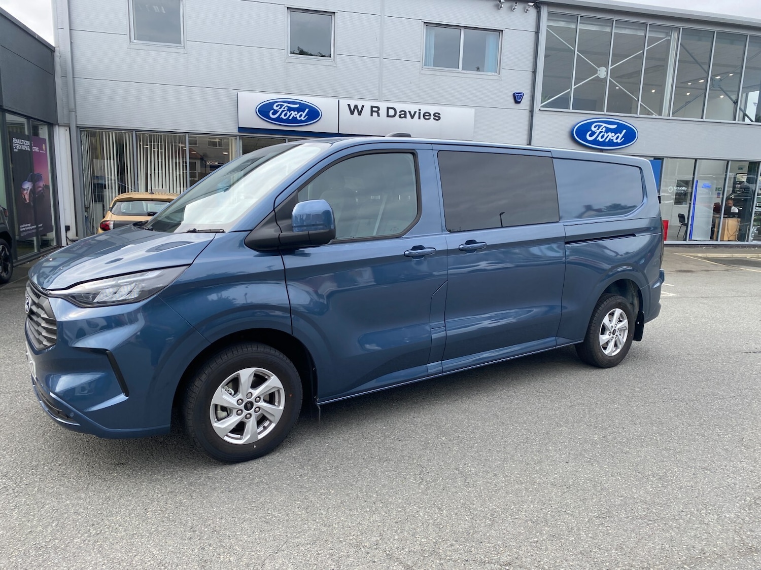 Used Ford Transit Custom 2024 for sale - 76276357: Photo 4