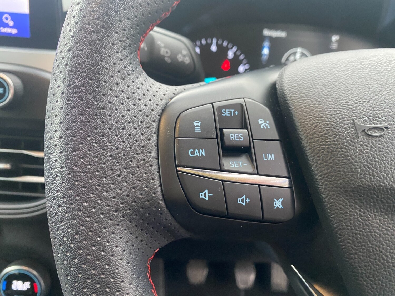 Used Ford Focus 2022 for sale - 76960061: Photo 24