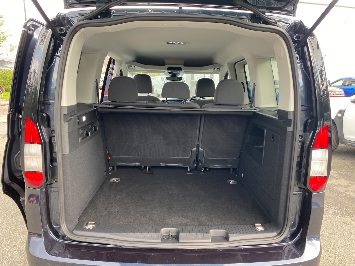 Used Ford Tourneo Connect 2024 for sale - 76276866: Photo 17