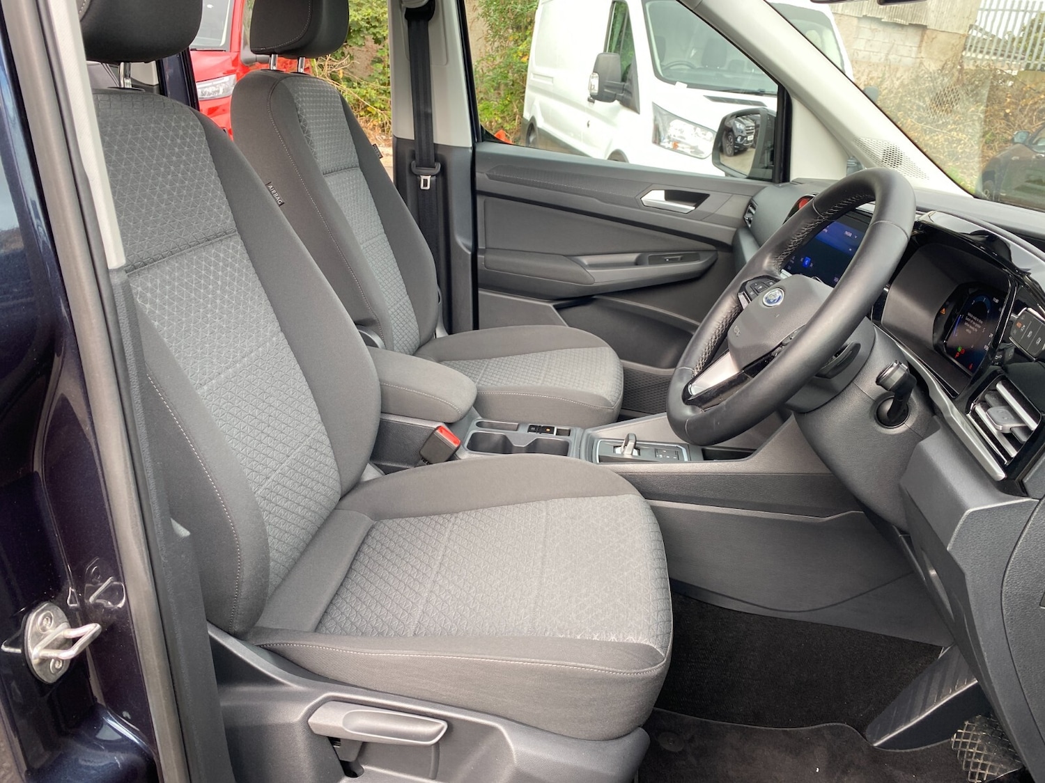 Used Ford Tourneo Connect 2024 for sale - 76276866: Photo 21