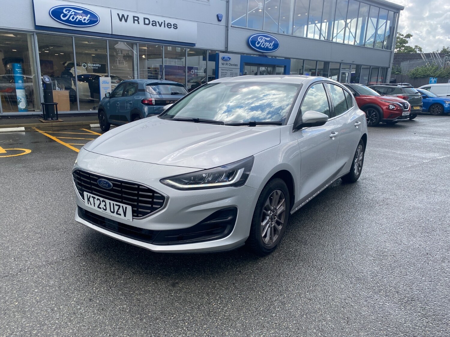 Used Ford Focus 2023 for sale - 76276315: Photo 3