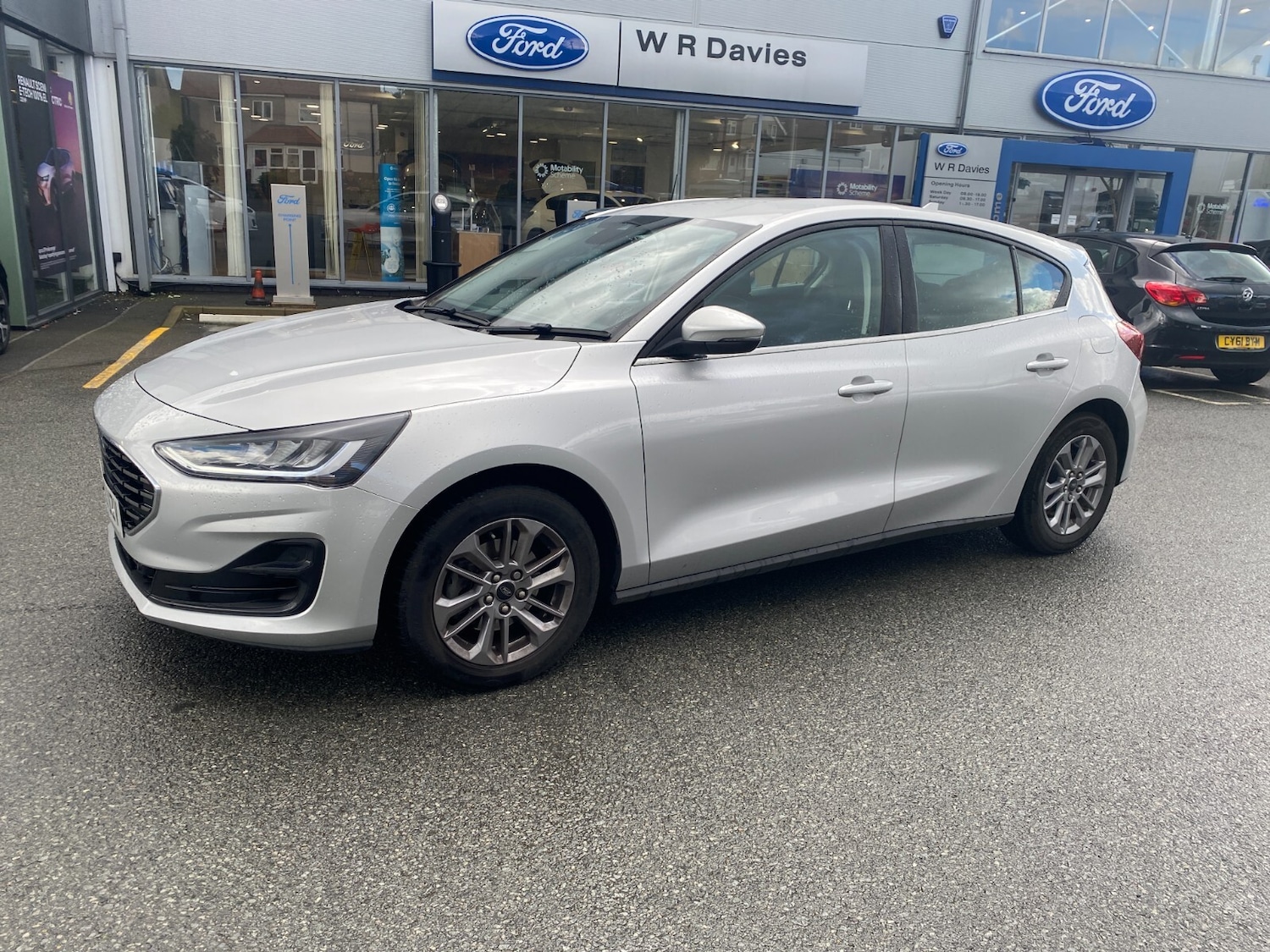 Used Ford Focus 2023 for sale - 76276315: Photo 4