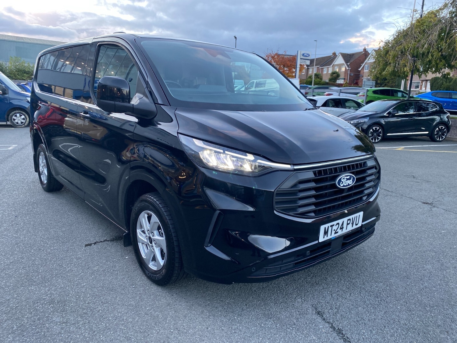 Used Ford Transit Custom 2024 for sale - 76410522: Photo 1