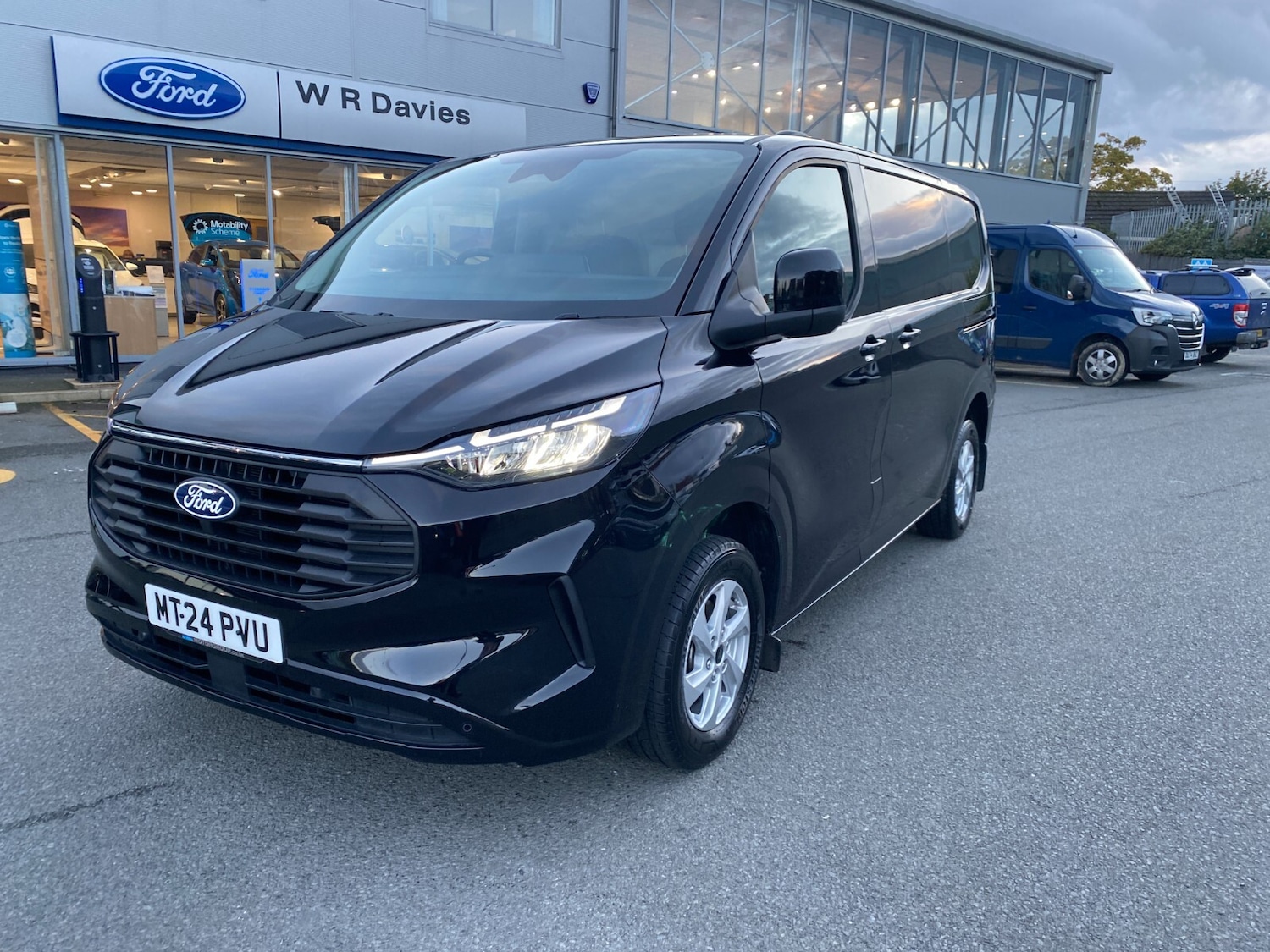 Used Ford Transit Custom 2024 for sale - 76410522: Photo 3