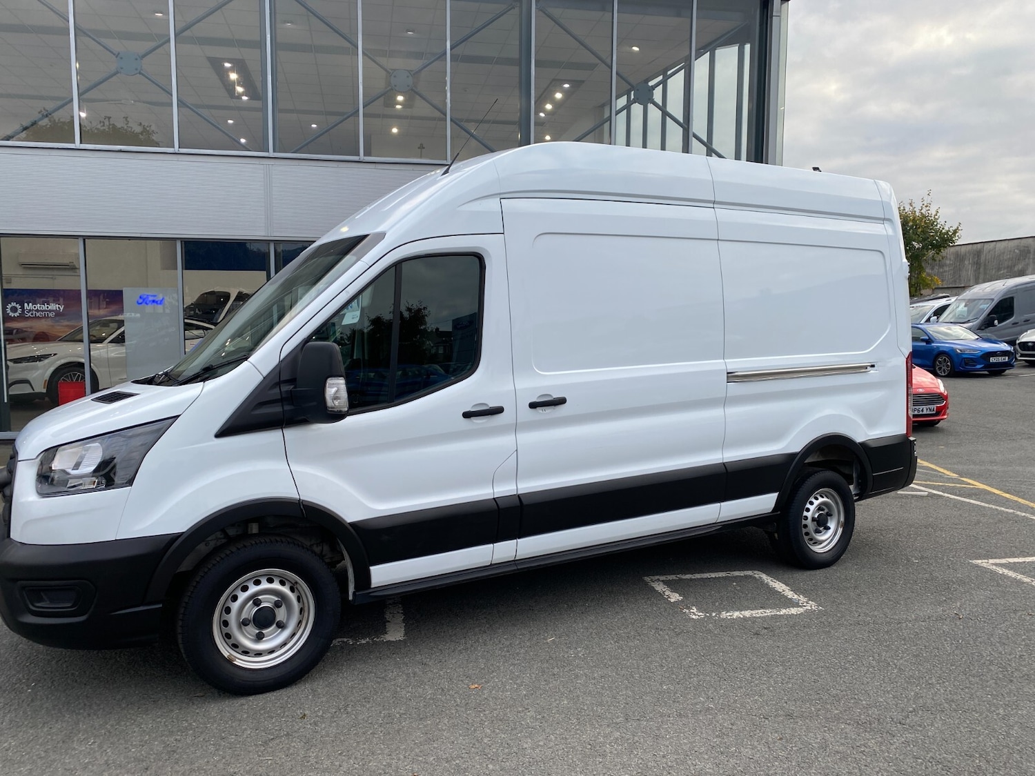 Used Ford Transit 2022 for sale - 76302439: Photo 4