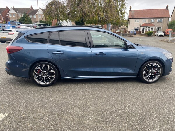 Used Ford Focus 2023 for sale - 76276696: Photo 11