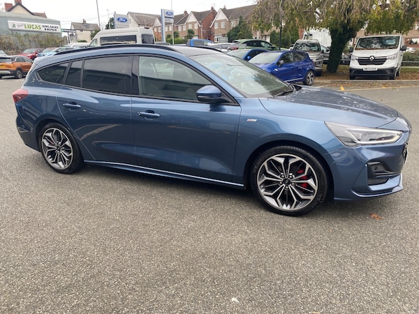 Used Ford Focus 2023 for sale - 76276696: Photo 12