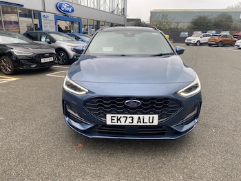 Used Ford Focus 2023 for sale - 76276696: Photo 2