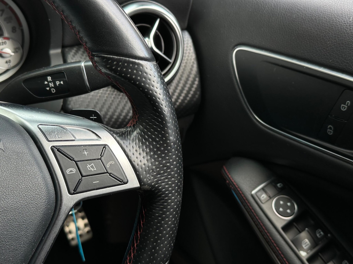 Used Mercedes-Benz A-Class 2014 for sale - 77238479: Photo 30