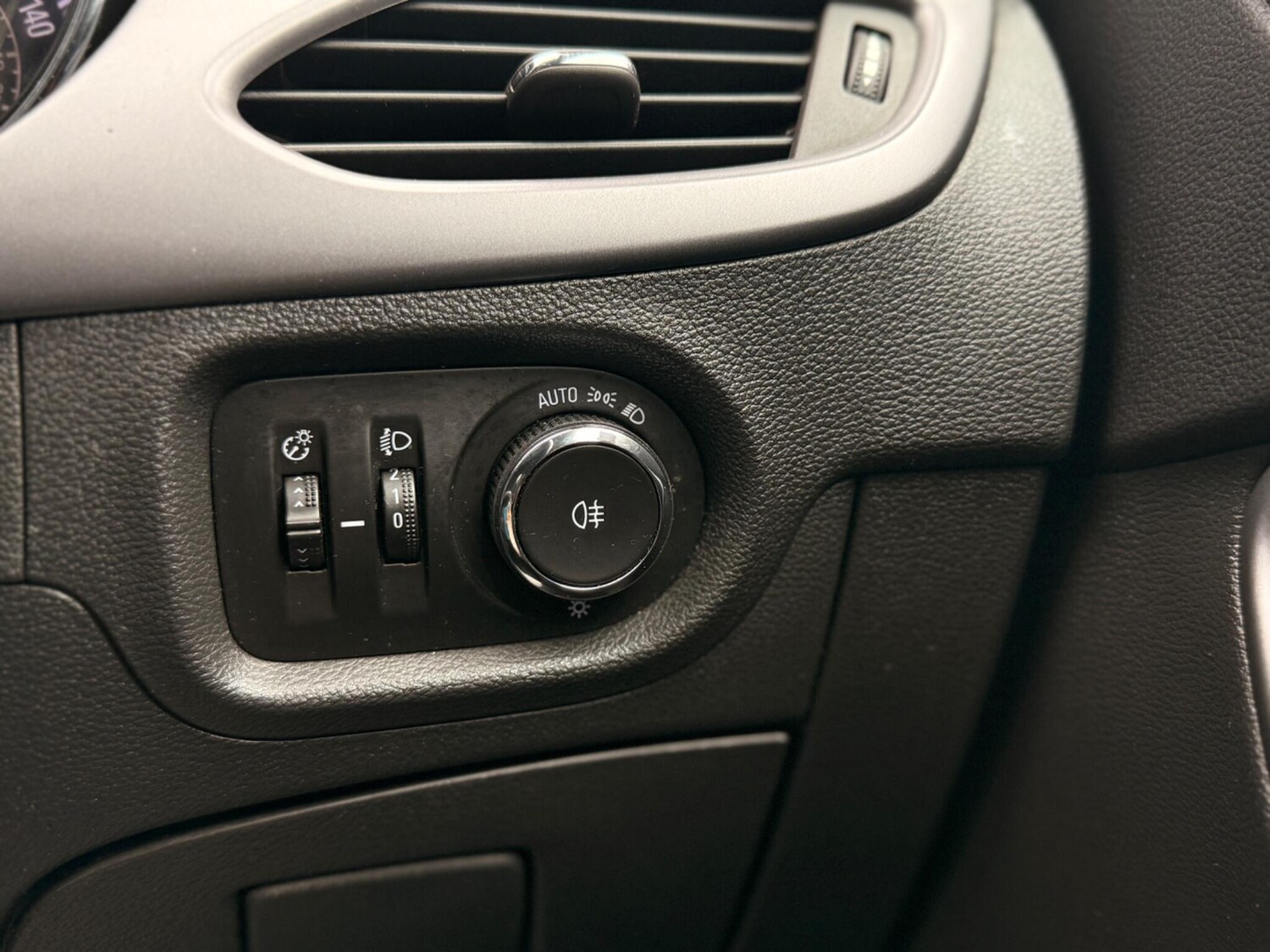 Used Vauxhall Astra for sale - 77484184: Photo 22