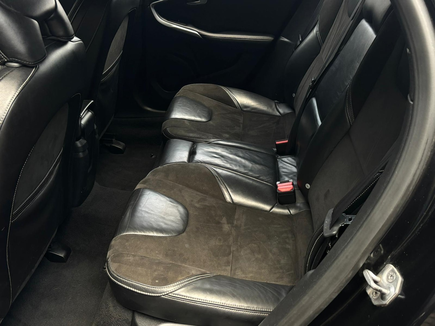 Used Volvo V40 2013 for sale - 77053935: Photo 28