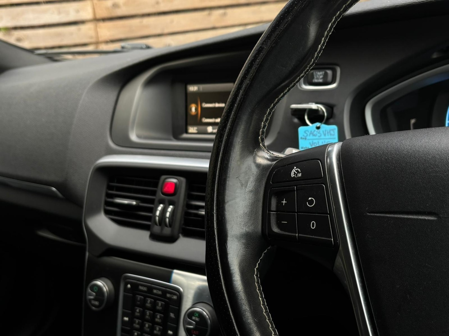 Used Volvo V40 2013 for sale - 77053935: Photo 30