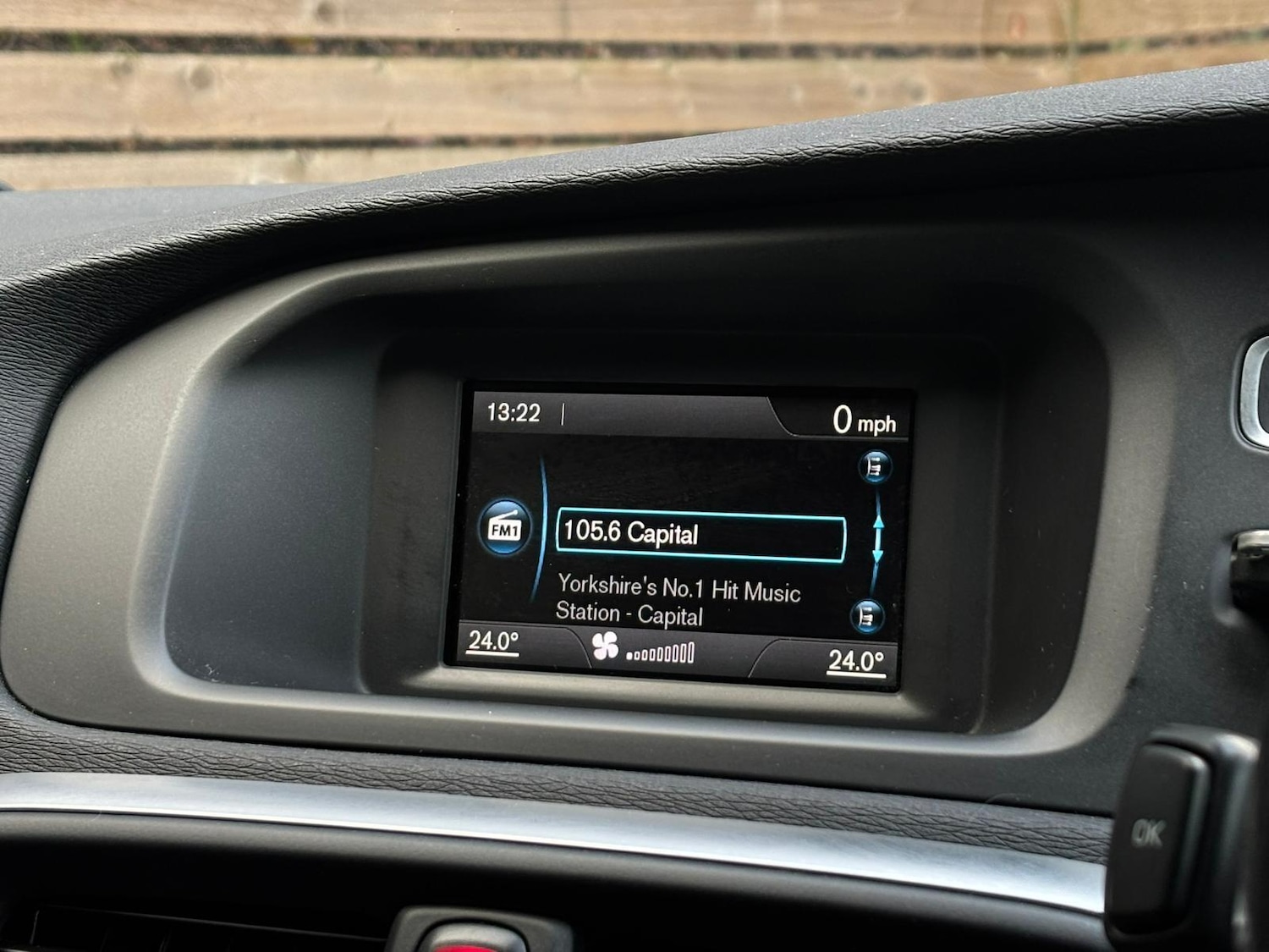 Used Volvo V40 2013 for sale - 77053935: Photo 33