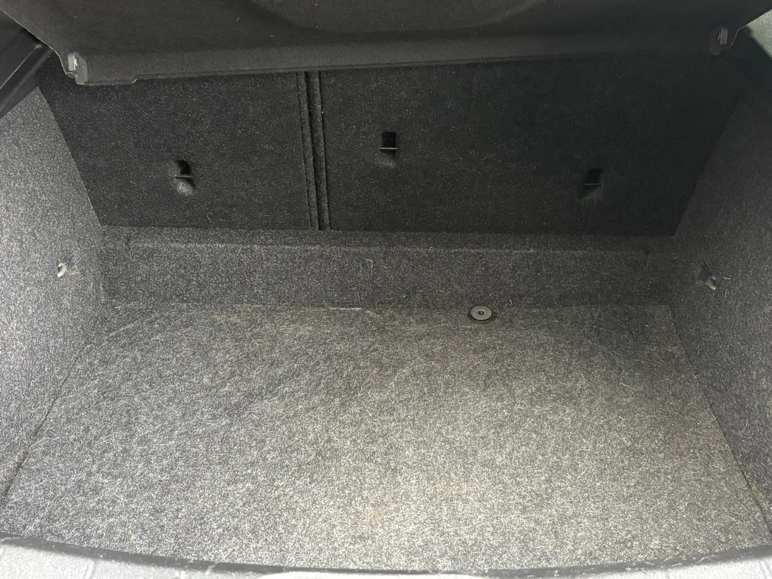 Used Volvo V40 2013 for sale - 77053935: Photo 38