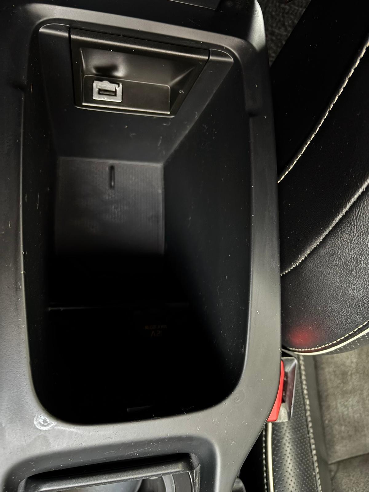 Used Volvo V40 2013 for sale - 77053935: Photo 44