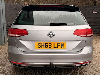 Used Volkswagen Passat 2019 for sale - 77484183: Photo