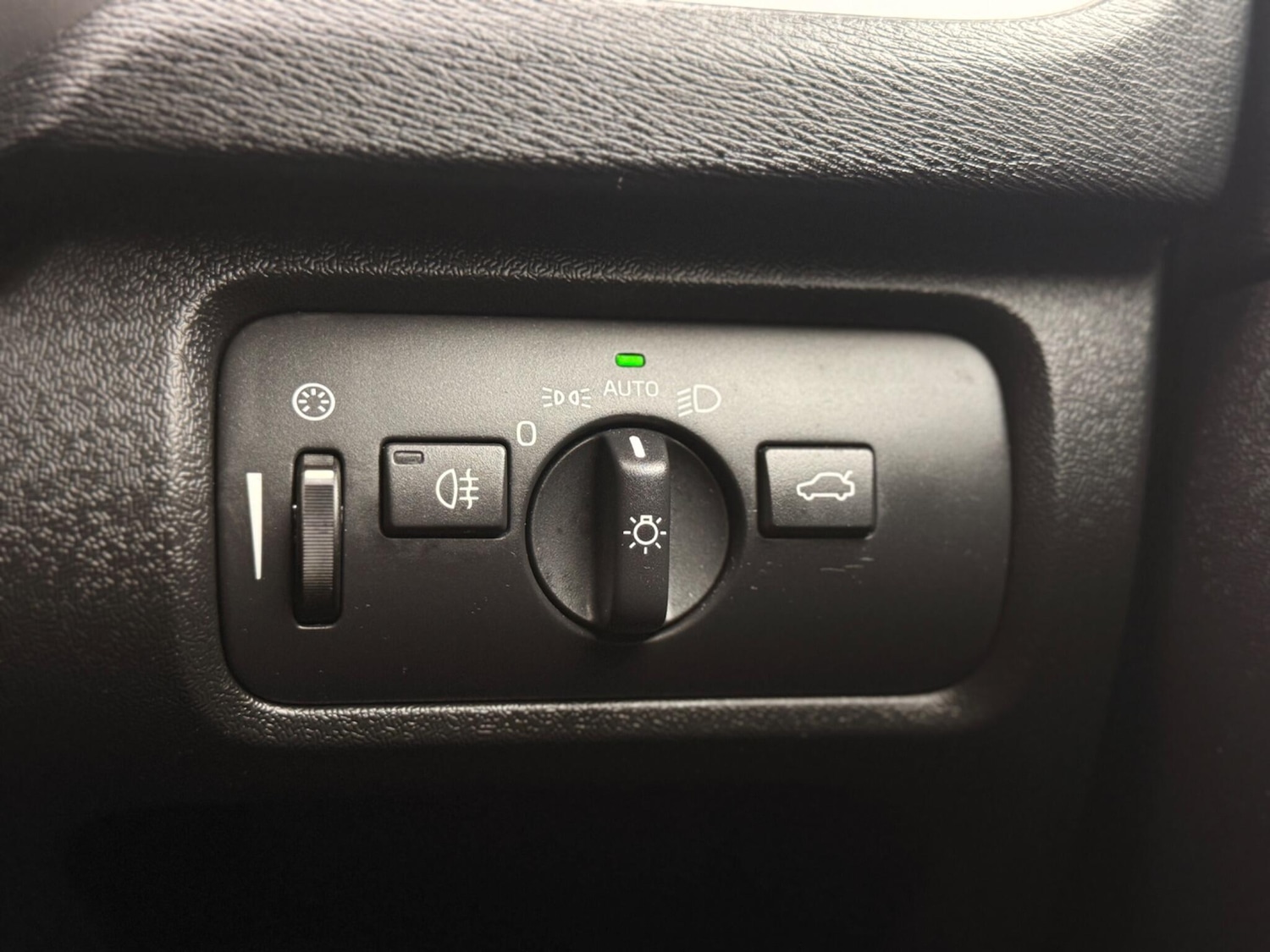 Used Volvo V40 for sale - 77808253: Photo 23