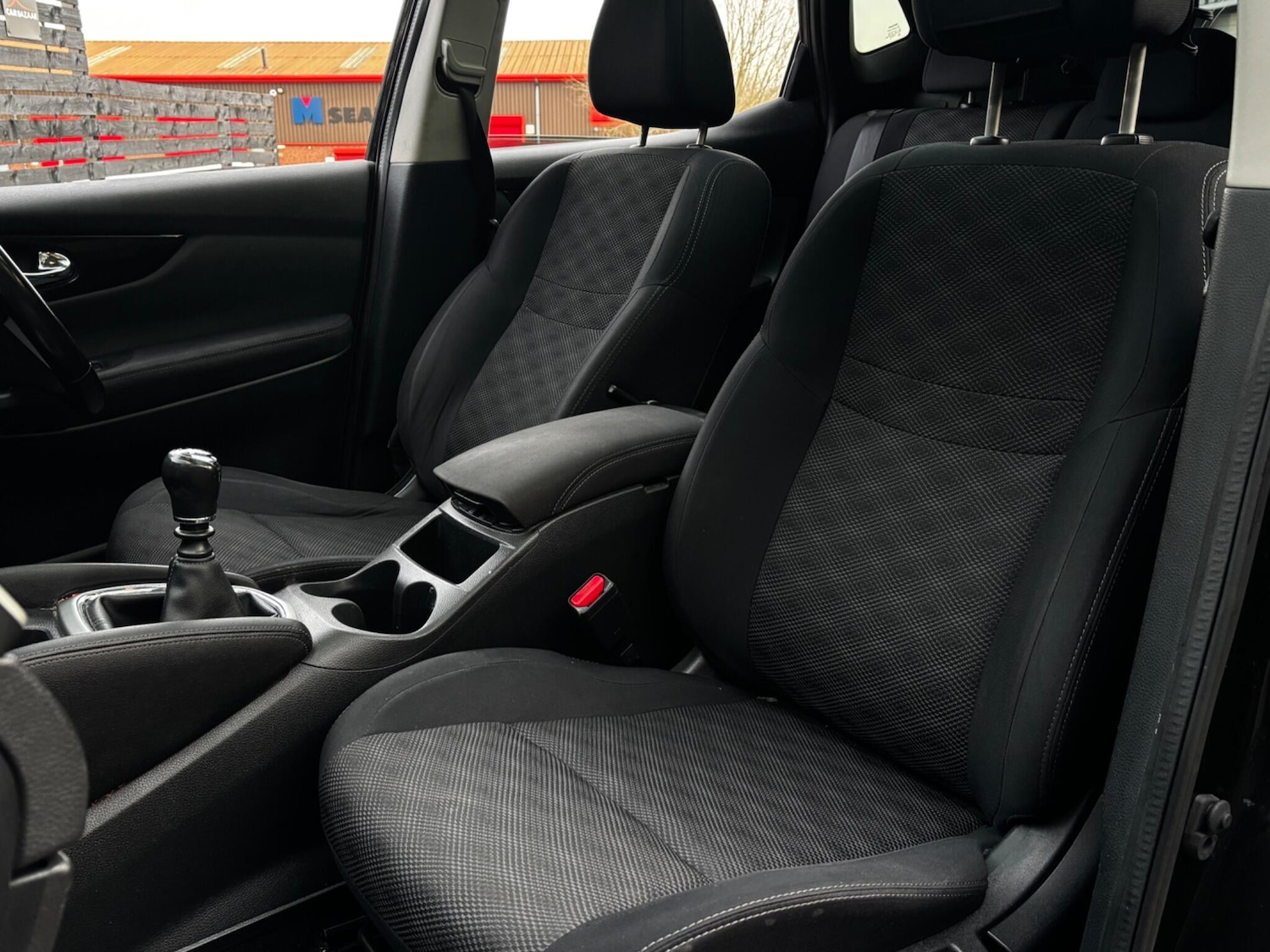 Used Nissan Qashqai 2016 for sale - 77559239: Photo 19