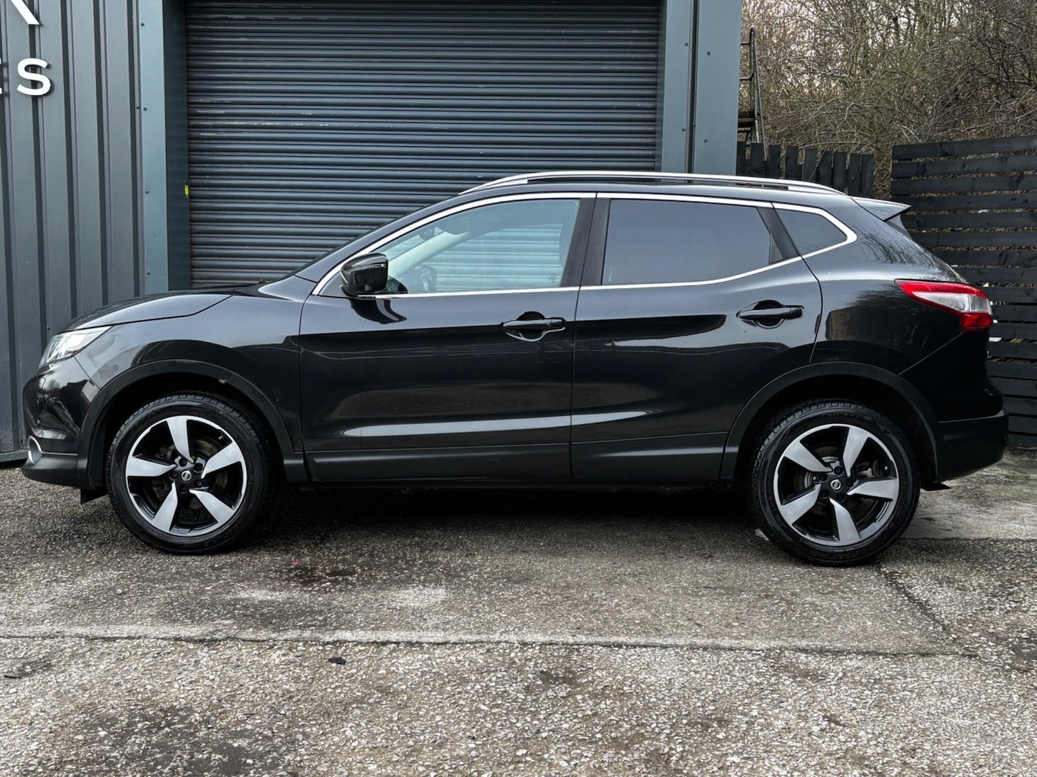 Used Nissan Qashqai 2016 for sale - 77559239: Photo 4