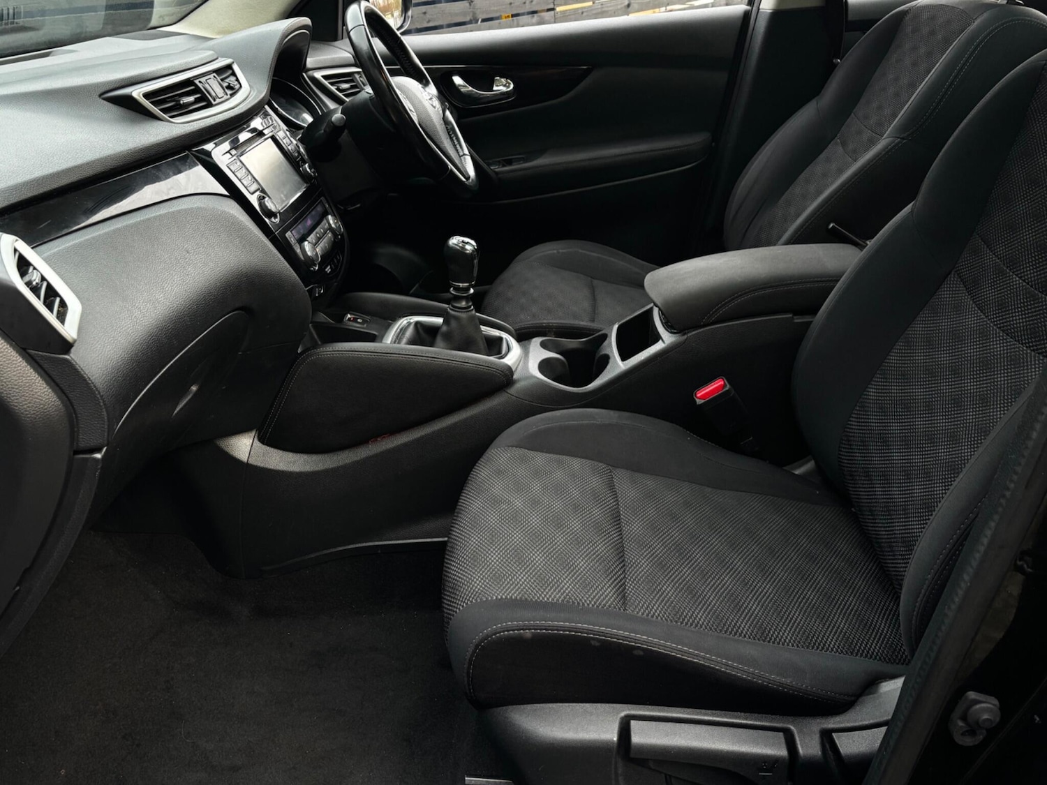 Used Nissan Qashqai 2016 for sale - 77559239: Photo 8