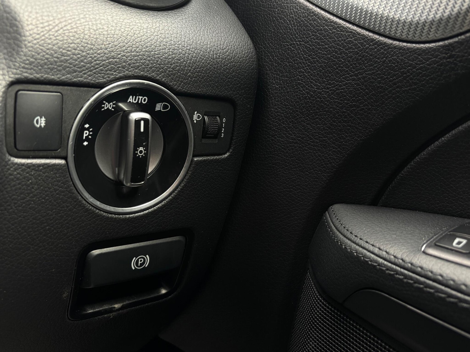 Used Mercedes-Benz SLC 2018 for sale - 76378023: Photo 49