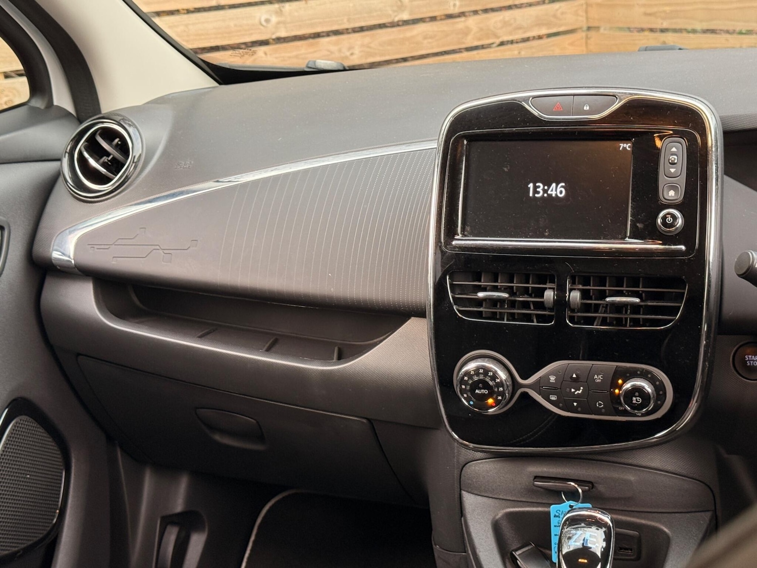 Used Renault Zoe for sale - 76935828: Photo 30